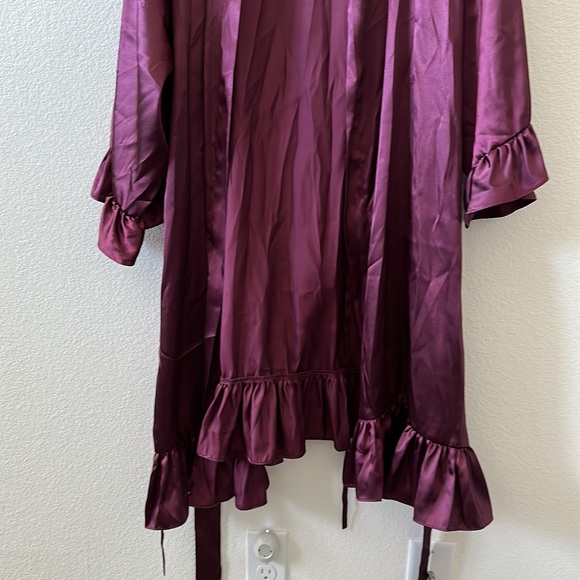 Purple Silk Robe (1) L/XL & (1) 1X/2X David’s Bridal - Picture 6 of 6